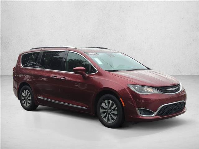 Used 2020 Chrysler Pacifica Touring-L FWD image 3