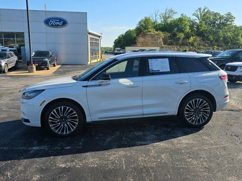 Used 2022 Lincoln Corsair Reserve w/ Equipment Group 201A AWD/4WD image 2