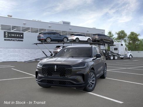 New 2026 Lincoln Aviator AWD image 2