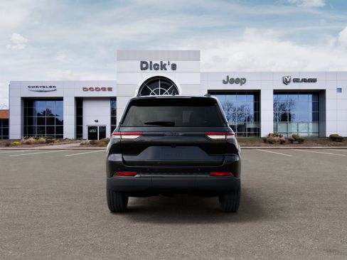 New 2025 Jeep Grand Cherokee Limited w/ Trailer Tow Package AWD/4WD image 7