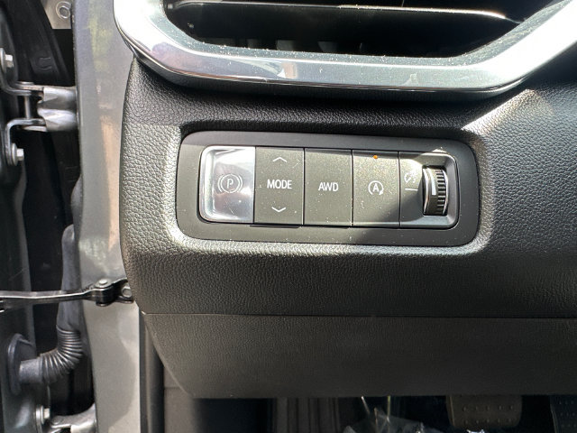 Used 2025 GMC Acadia Elevation AWD/4WD image 31