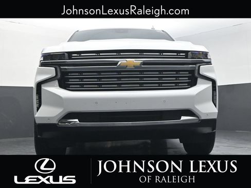 Used 2024 Chevrolet Suburban Premier AWD/4WD image 16