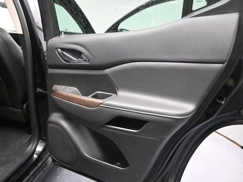 Used 2021 GMC Acadia Denali w/ Denali Ultimate Package image 21