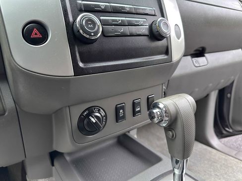 Used 2012 Nissan Frontier SV w/ SV Premium Utility Pkg AWD/4WD image 24