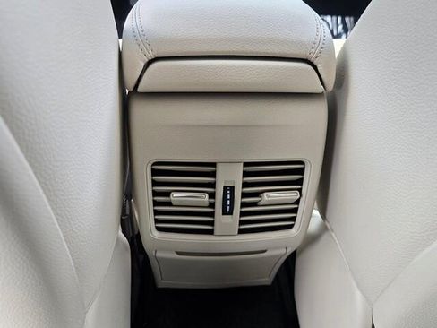 Used 2018 Mercedes-Benz CLA 250 image 14