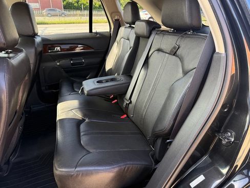 Used 2015 Lincoln MKX FWD w/ Walnut Swirl Wood Package image 20