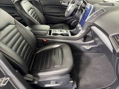 Used 2021 Ford Edge SEL w/ Convenience Package image 11