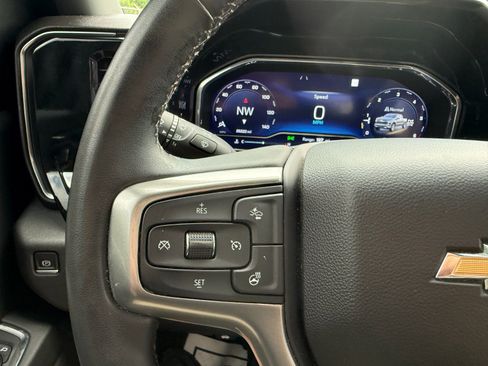 Used 2023 Chevrolet Silverado 1500 LT AWD/4WD image 25