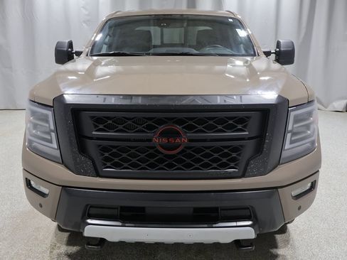 Used 2023 Nissan Titan PRO-4X AWD/4WD image 9
