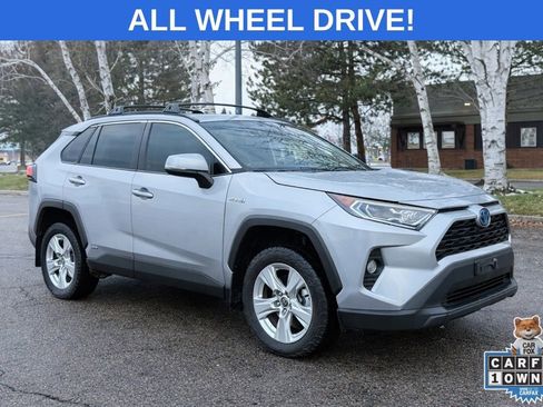Used 2021 Toyota RAV4 XLE image 2