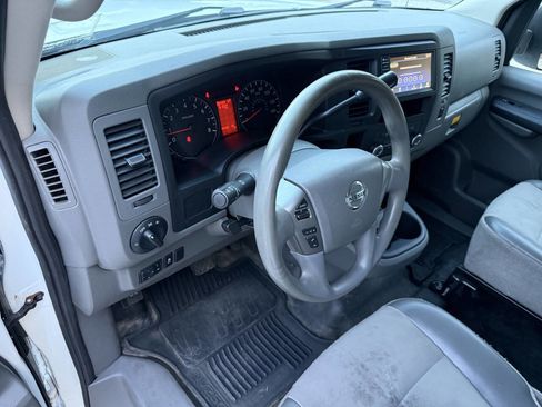 Used 2019 Nissan NV 2500 S image 3