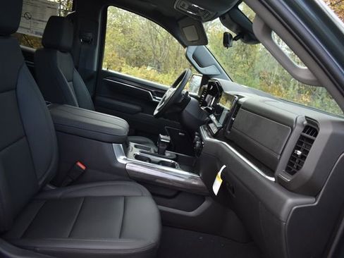 New 2026 Chevrolet Silverado 1500 LTZ w/ LTZ Premium Package image 17
