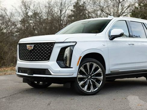 Used 2026 Cadillac Escalade Luxury w/ Touring Package image 2