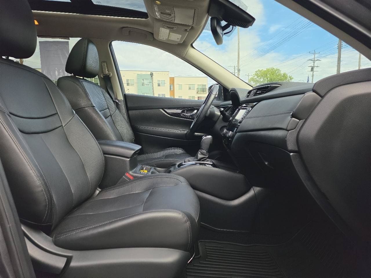 Used 2018 Nissan Rogue SL w/ Premium Package AWD/4WD image 20