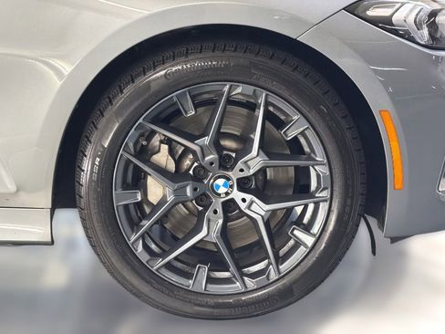 Used 2025 BMW 330i Sedan w/ Convenience Package image 11