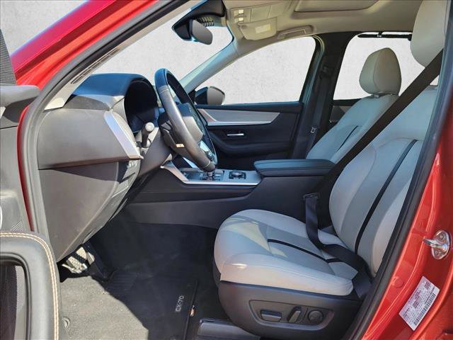 Used 2025 MAZDA CX-70 3.3 Turbo w/ Preferred Package AWD/4WD image 17