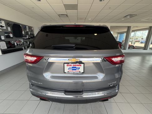 Used 2020 Chevrolet Traverse Premier FWD image 8