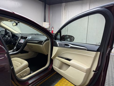 Used 2013 Ford Fusion SE image 21