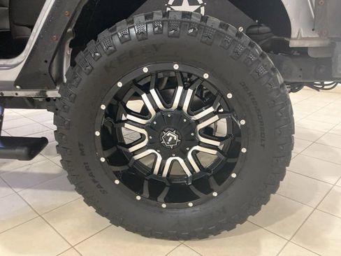 Used 2018 Jeep Wrangler Unlimited Sport S image 28