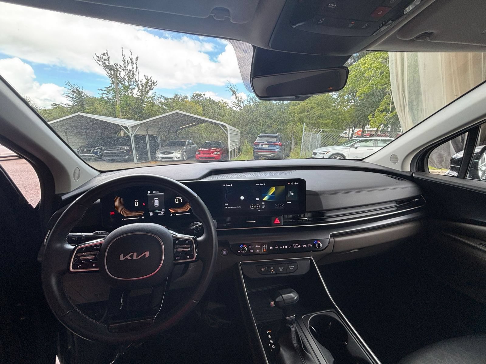 Used 2026 Kia Carnival FWD image 35