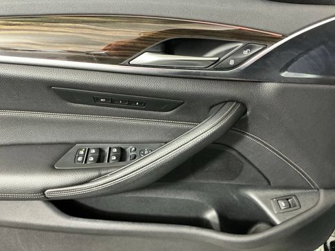 Used 2018 BMW 540i RWD image 18