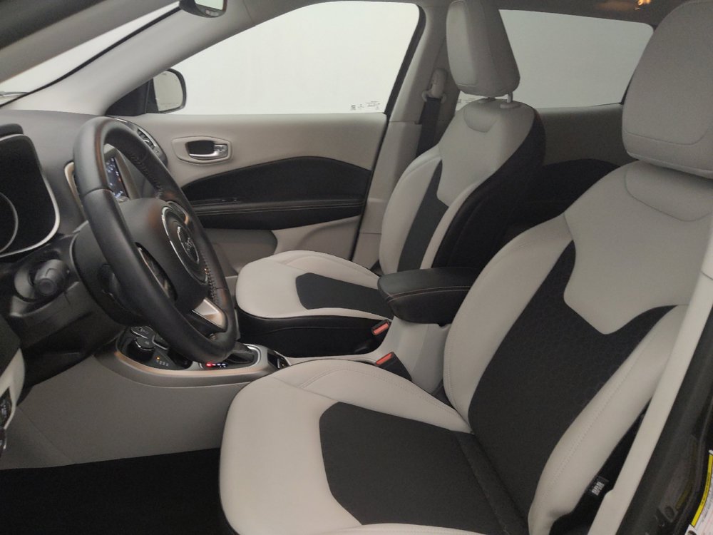 Used 2019 Jeep Compass Latitude w/ Popular Equipment Group AWD/4WD image 17
