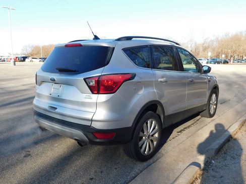 Used 2019 Ford Escape SEL image 11