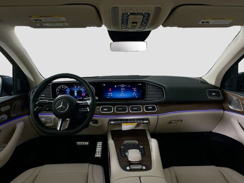 Used 2026 Mercedes-Benz GLS 450 4MATIC image 29