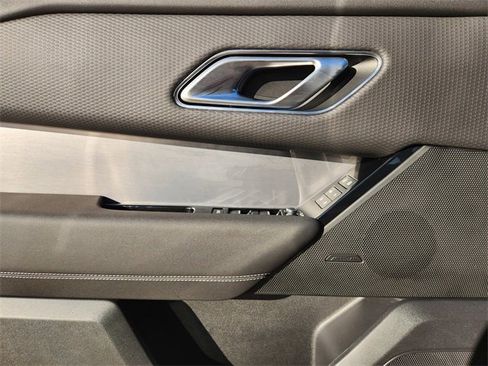 Used 2022 Land Rover Range Rover Velar R-Dynamic S image 22
