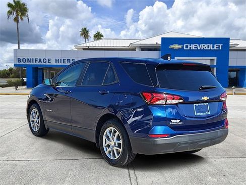 Used 2022 Chevrolet Equinox LS w/ LS Convenience Package image 3