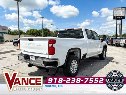 Used 2025 Chevrolet Silverado 2500 LT w/ Leather Package image 7