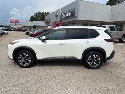 Used 2023 Nissan Rogue SV w/ SV Premium B Package FWD image 1