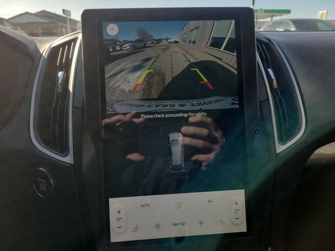 Used 2024 Ford Edge SEL image 27