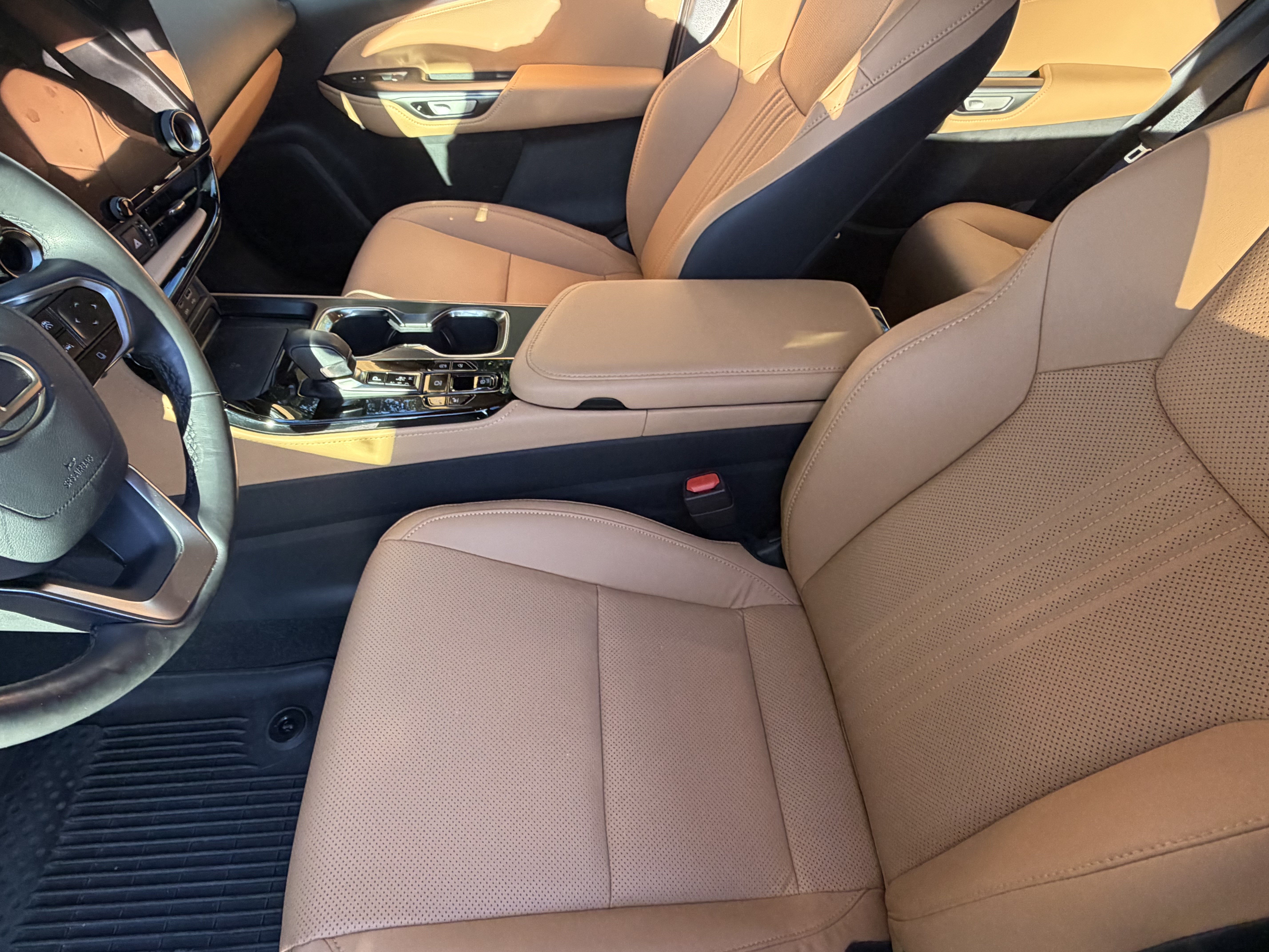 Certified 2025 Lexus NX 350 AWD w/ Accessory Package (2T) image 15
