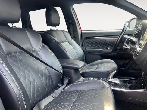 Used 2022 Mitsubishi Outlander LE AWD/4WD image 15