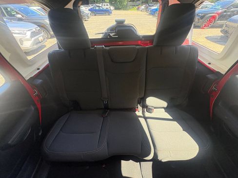 Used 2025 Jeep Wrangler Unlimited Sport AWD/4WD image 34