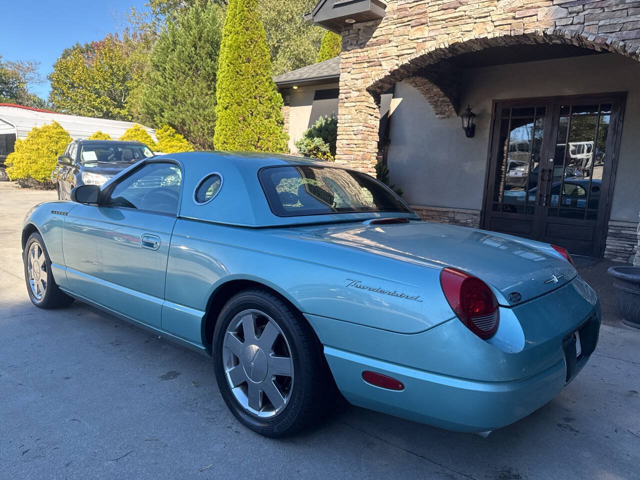 Used 2002 Ford Thunderbird RWD image 3