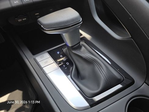 Certified 2026 Hyundai Elantra SE FWD image 23