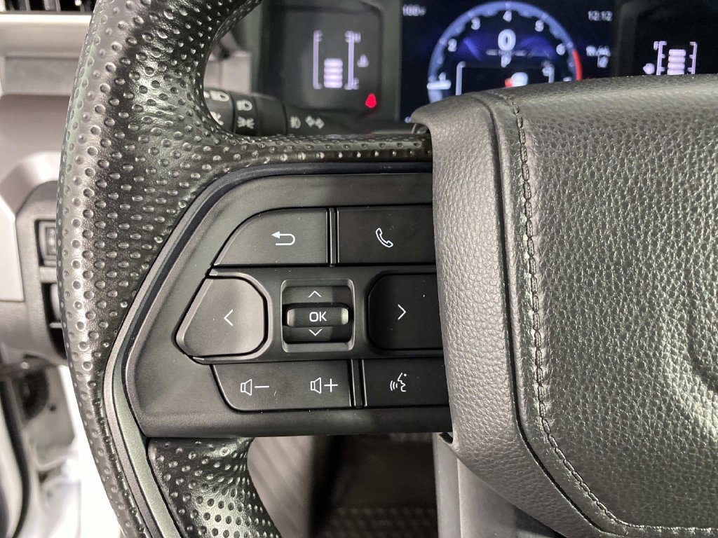 Used 2025 Toyota Tacoma SR5 AWD/4WD image 15