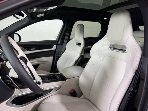 Certified 2026 Jaguar F-PACE R-Dynamic S AWD/4WD image 5
