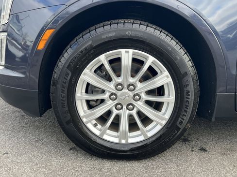 Used 2018 Cadillac XT5 FWD image 12