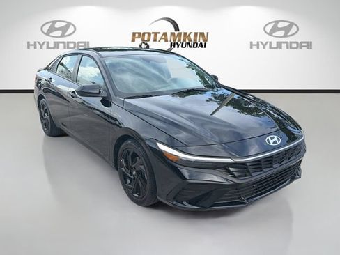 Certified 2026 Hyundai Elantra Sport w/ Cargo Package FWD image 3