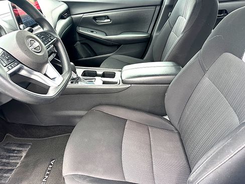 Used 2025 Nissan Sentra SV FWD image 13
