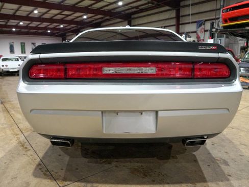 Used 2009 Dodge Challenger SRT8 RWD image 7