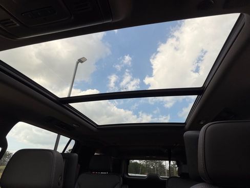 Used 2021 GMC Yukon XL Denali image 25