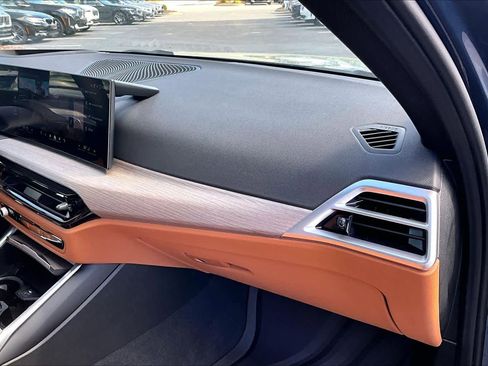 Certified 2025 BMW 330i xDrive Sedan w/ Premium Package image 19