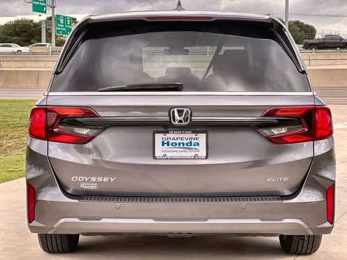 Used 2026 Honda Odyssey Elite image 6