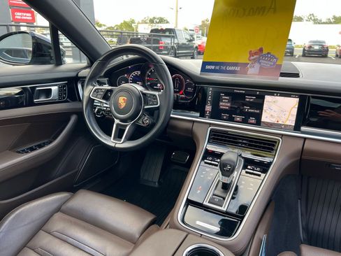 Used 2018 Porsche Panamera 4S image 71