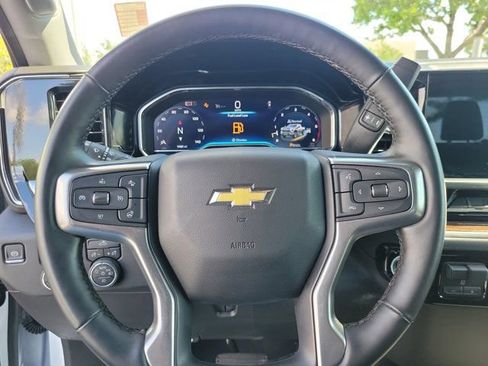Used 2025 Chevrolet Silverado 2500 LT w/ Convenience Package AWD/4WD image 19