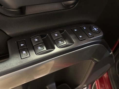 Used 2018 Chevrolet Silverado 1500 LT w/ Max Trailering Package image 10